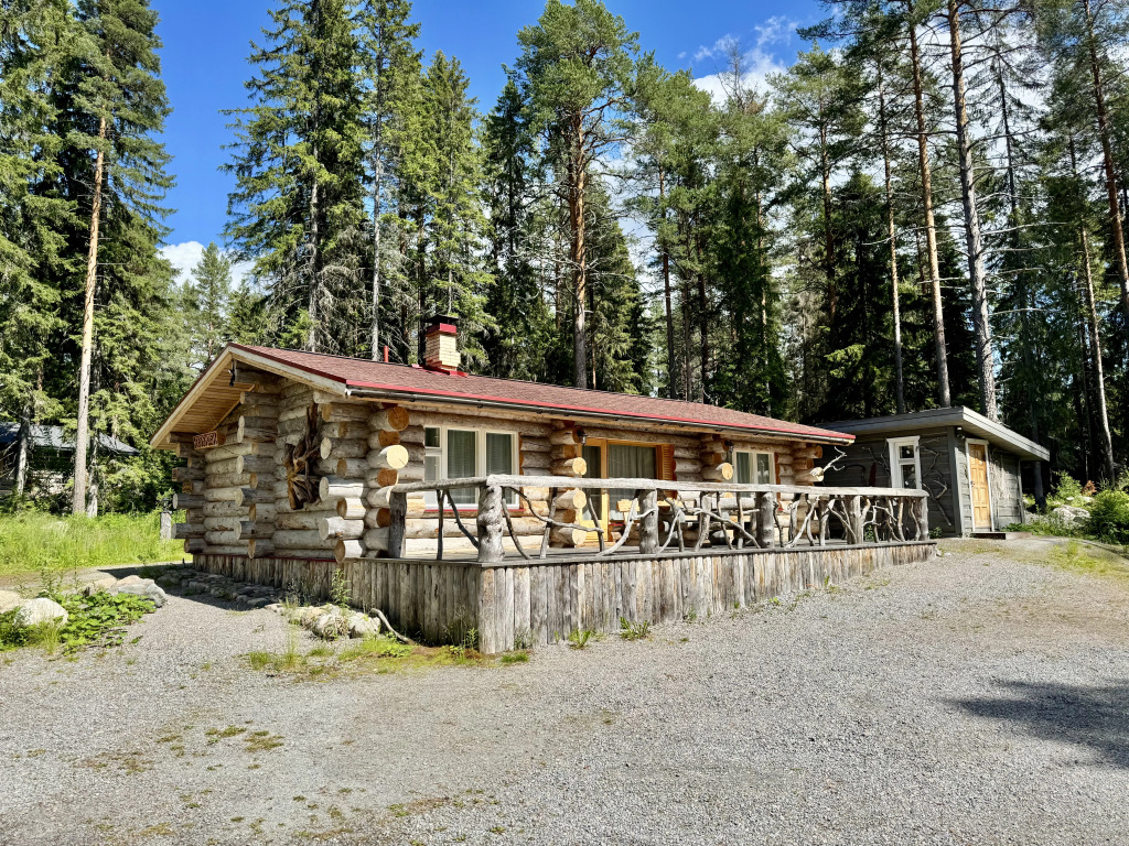 Фотография Коттеджа Коттеджи Карелия Медвежка Стандарт с Видом во Внутренний Двор