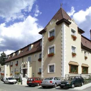 Фотографии гостиницы 
            Kikelet Club Hotel