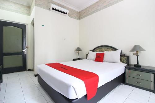 Фотография гостиницы Akur Hotel Malioboro RedPartner