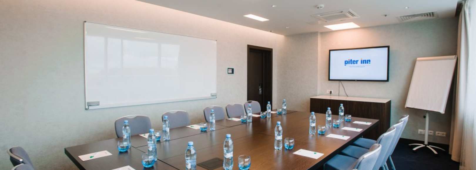 Фотография конференц-зала Валаам