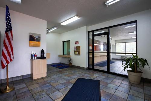 Фотография гостиницы Super 7 Inn