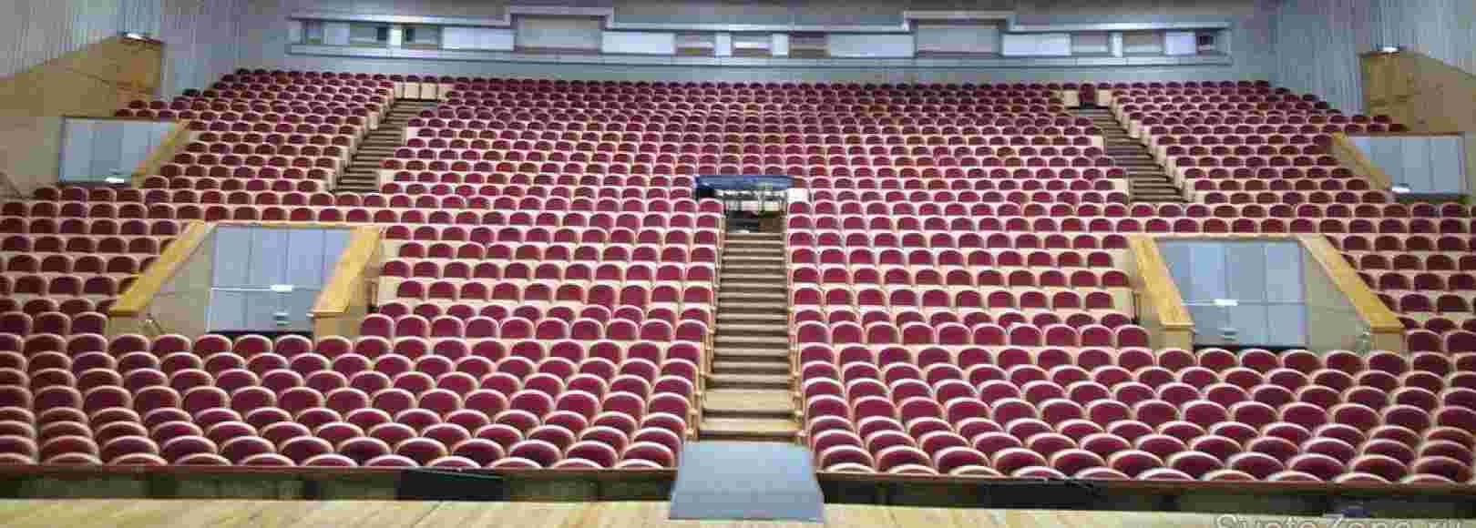 Фотография концертного зала Дворец молодежи Большой зал