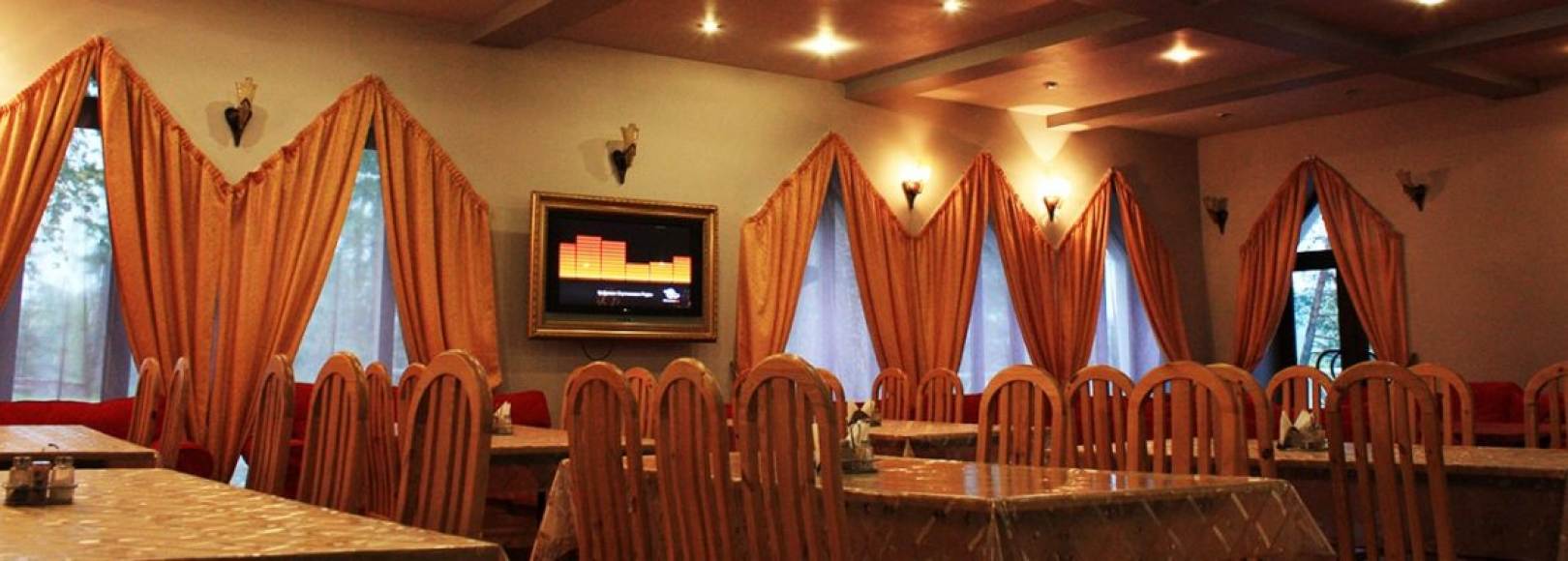 Фотография банкетного зала Яккимаа