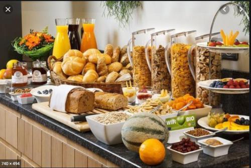 Фотография гостиницы Holiday Inn Express & Suites - Jersey City - Holland Tunnel, an IHG Hotel