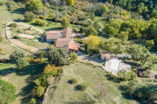 Фотография гостевого дома Mas des Genêts