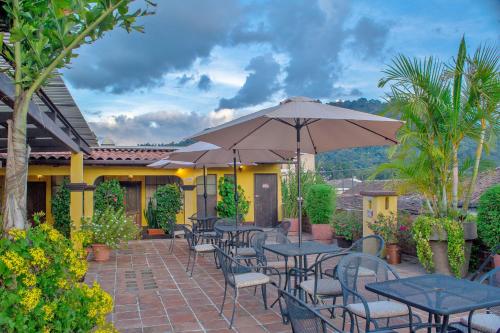 Фотография гостиницы Hotel Las Camelias Inn by AHS