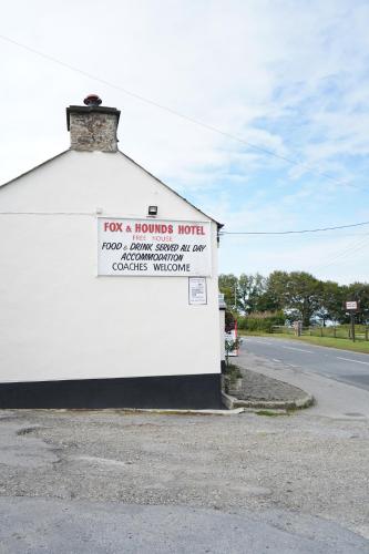 Фотографии гостиницы
Fox & Hounds Hotel