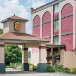 Фотография гостиницы Super 8 by Wyndham Erie/I 90