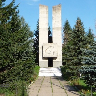 Фотография памятника Памятник погибшим воинам