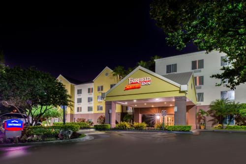 Фотография гостиницы Fairfield Inn Orlando Airport