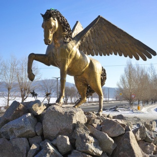 Фотография Скульптура Крылатый конь