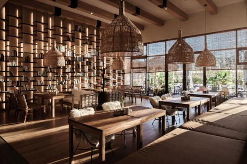 Фотография гостиницы Moonlo Hotel Pudong Airport - Disney Free Shuttle Bus