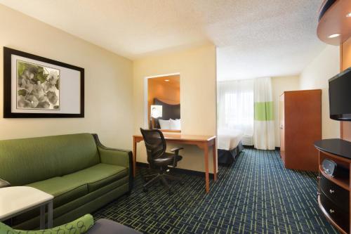Фотография гостиницы Fairfield Inn & Suites by Marriott Champaign