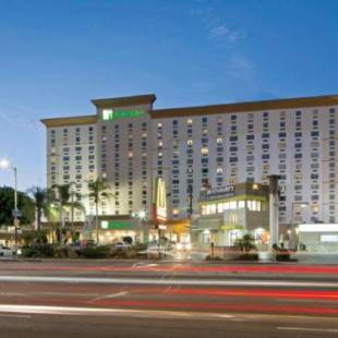 Фотографии гостиницы 
            Holiday Inn Los Angeles - LAX Airport, an IHG Hotel