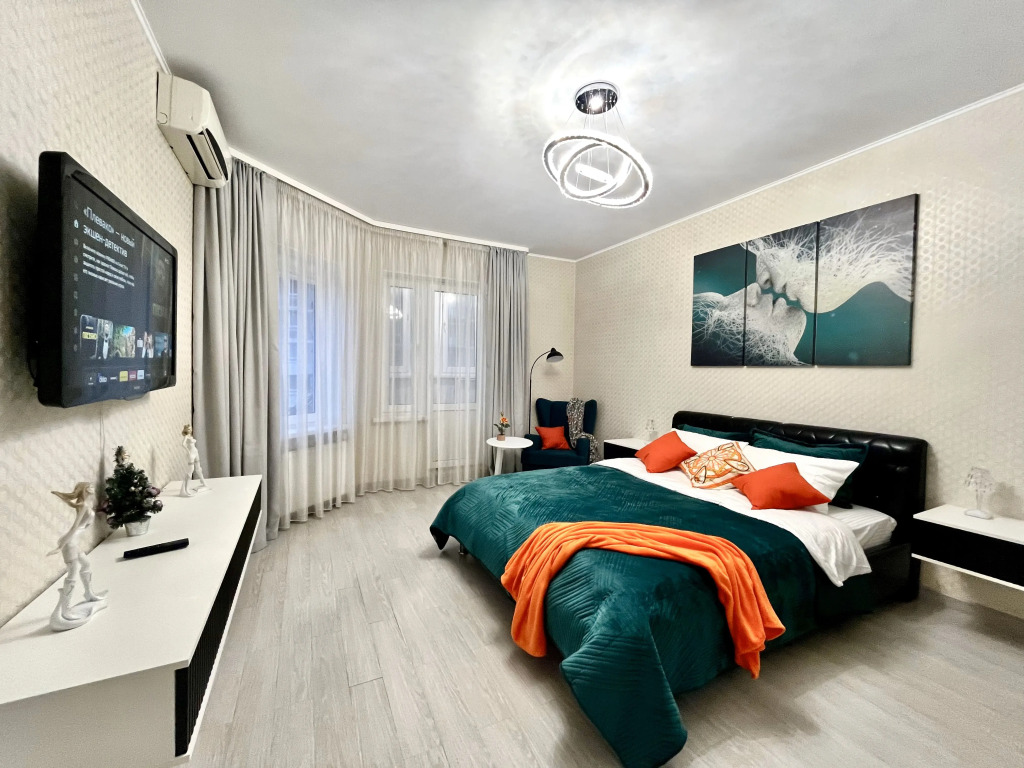 Фотография квартиры Квартира Светлая евродвушка комфорт-класса в центре Краснодара, ЖК Аврора, панорамный вид с 16 этажа