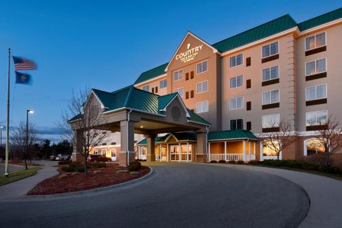 Фотография гостиницы Country Inn & Suites by Radisson, Grand Rapids East, MI