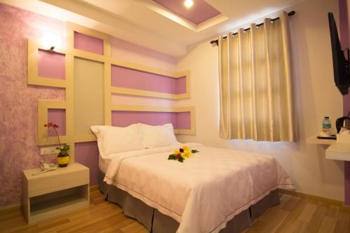 Фотография гостиницы Sunshine Inn Plus