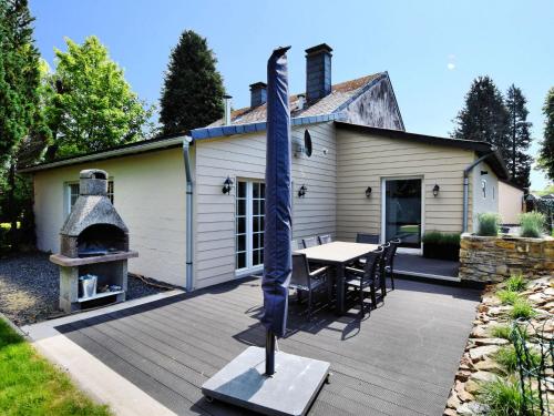 Фотография гостевого дома Modern Holiday Home in La Roche-en-Ardenne with Jacuzzi