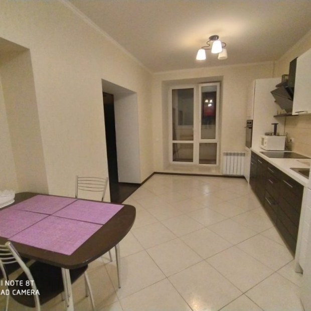 Фотографии квартиры 
            Апартаменты День & Ночь на Моисеева 10