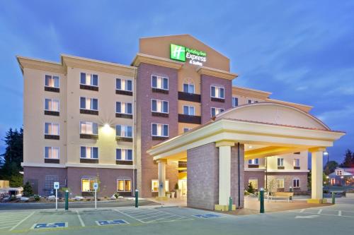 Фотография гостиницы Holiday Inn Express Hotel & Suites Seattle North - Lynnwood, an IHG Hotel