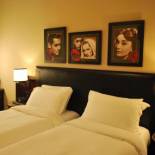 Фотография гостиницы Washington Square Hotel