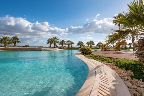 Фотография гостевого дома Harbour Views Duplex Private Maisonette