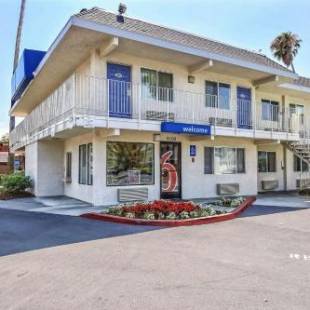 Фотографии мотеля
Motel 6-Pleasanton, CA
