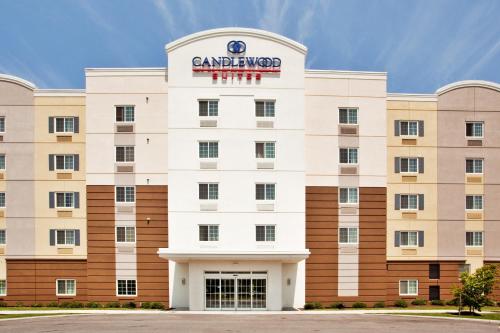 Фотография гостиницы Candlewood Suites Norfolk Airport, an IHG Hotel