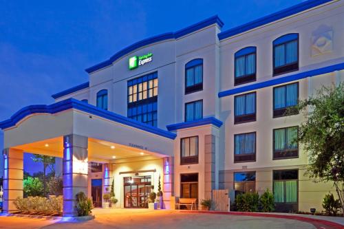 Фотография гостиницы Holiday Inn Express Austin North Central, an IHG Hotel