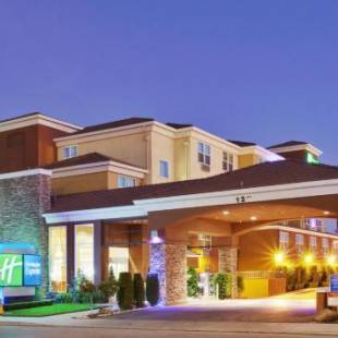 Фотографии гостиницы 
            Holiday Inn Express- West Sacramento, an IHG Hotel
