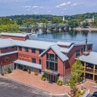 Фотография гостиницы Ghost Light Inn