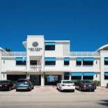 Фотография гостиницы High Noon Beach Resort