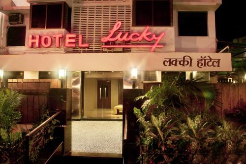 Фотография гостиницы Lucky Hotel Bandra