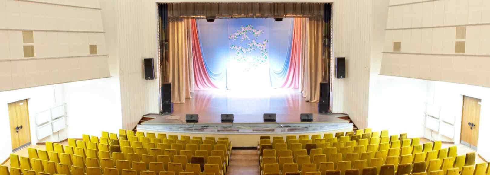 Фотография концертного зала Концертный зал ДК Первоуральска