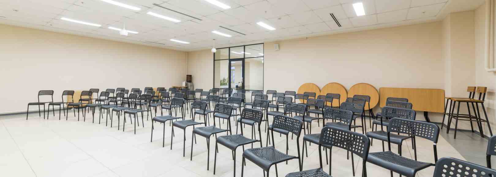 Фотография конференц-зала Конферен-зал коворкинга DOM