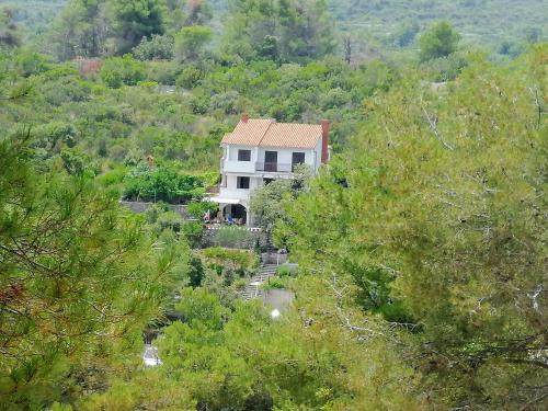 Фотография гостевого дома Seafront rural big house at Solta Croacia island