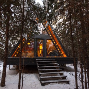 Фотография Коттеджа Частный дом Домик в лесу с баней и чаном