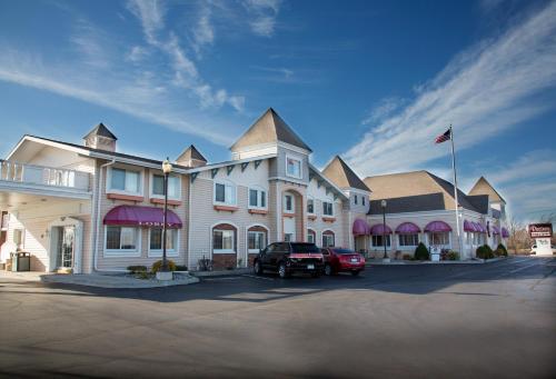 Фотография мини отеля Magnuson Grand Pioneer Inn and Suites