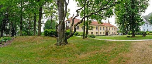 Фотография гостевого дома Zámek Jindřichovice