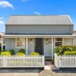 Фотография гостевого дома Geelong West Miner's Cottage