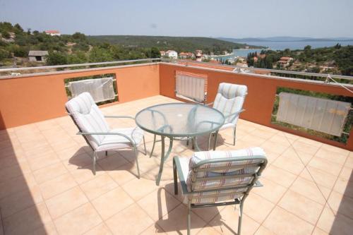 Фотография гостевого дома Apartments with a parking space Zman, Dugi otok - 8133