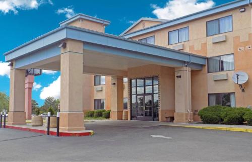Фотография гостиницы GreenTree Inn Albuquerque North I-25