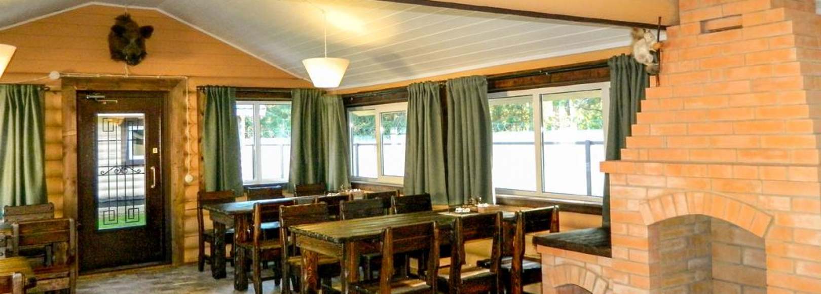 Фотография банкетного зала Лесной скит