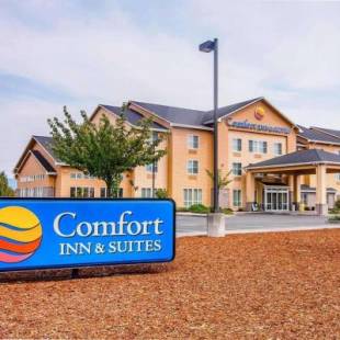 Фотографии гостиницы 
            Comfort Inn & Suites Creswell