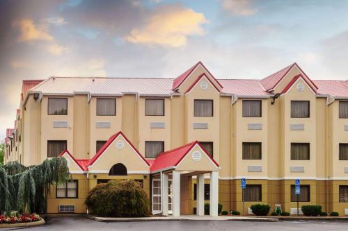 Фотография гостиницы Microtel Inn by Wyndham Knoxville
