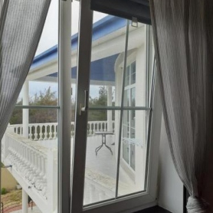 Фотография гостевого дома Голубая бухта на Краснодарской