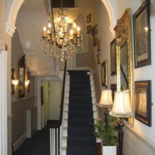 Фотография гостиницы The Queensbury Hotel