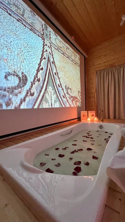 Фотография Коттеджа Частный дом Уютный Медовый Рай Для Двоих