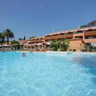 Фотографии гостиницы
Najeti Golf Hôtel de Valescure