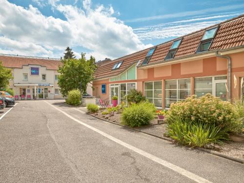 Фотография гостиницы Hôtel REVOTEL Nancy Centre Gare et Congrès